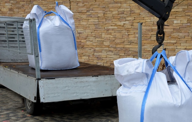 Czym jest Big Bag jednozaczepowy i jak działa jego konstrukcja?